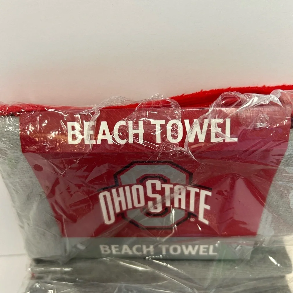 OHIO STATE Buckeys/ NWT/ Northwest NCAA Unisex BEACH TOWEL/ Red and Gray
